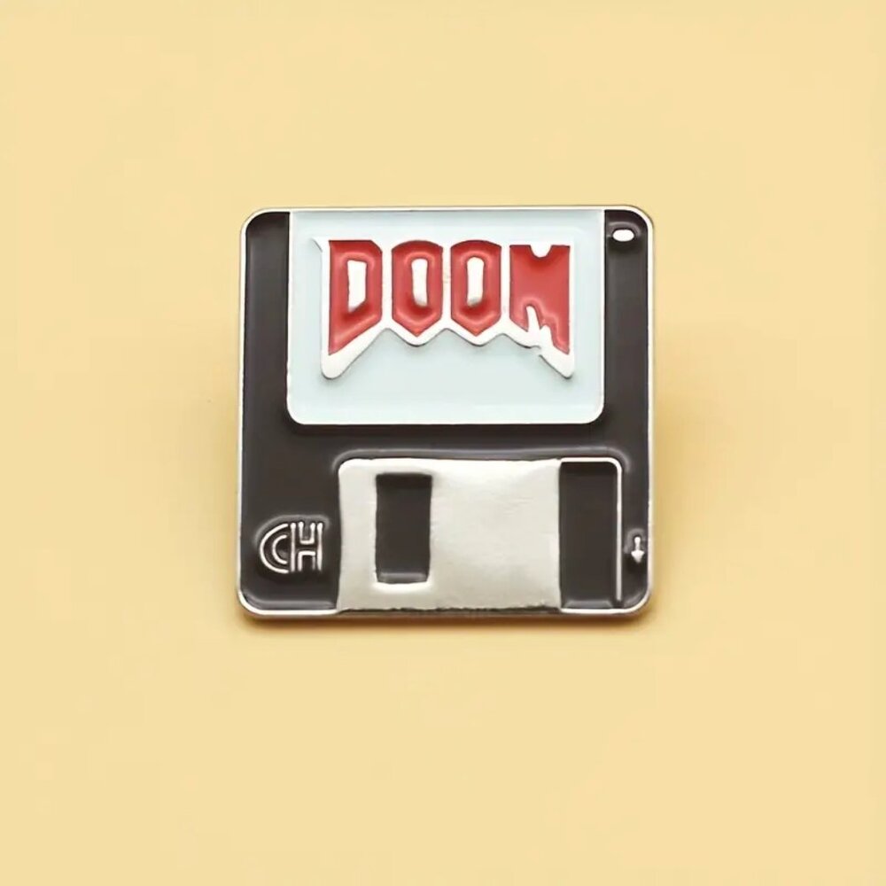 RETRO GAMING VINTAGE DOOM FLOPPY DISC OIL DRIPPED ENAMEL PIN  NWT - Picture 11 of 13